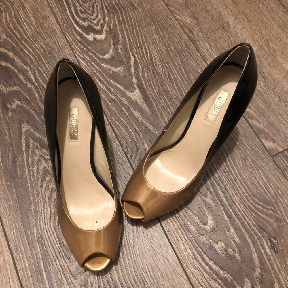 Guess high heels Black Patent And Gold Peep Toe GUESS Size 9 M 5” heel